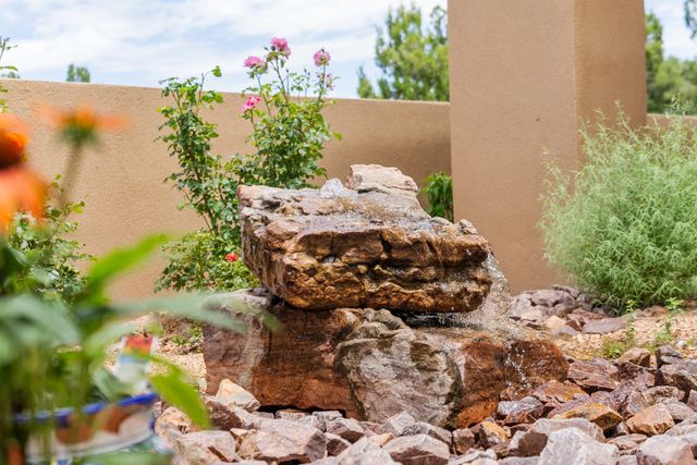 1 Valverde Court, Santa Fe, NM 87506