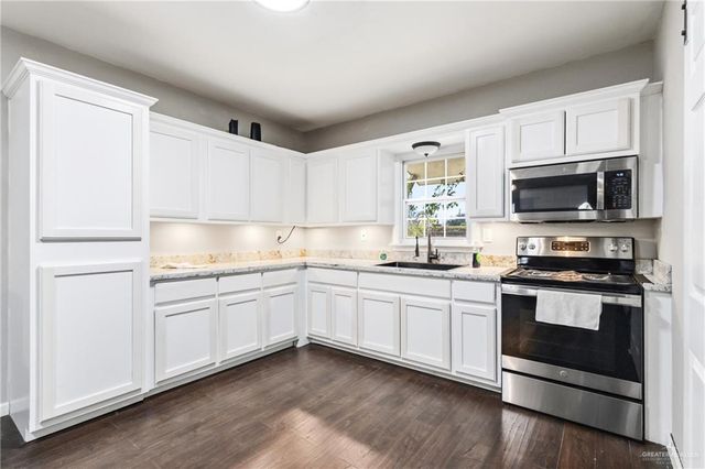 615 Iowa Street, Mercedes, TX 78570