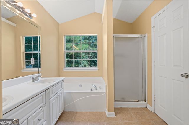 6880 Silver Maple Drive, Rex, GA 30273