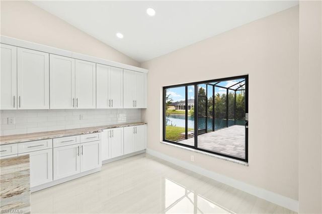 225 NE 8th TER, Cape Coral, FL 33909