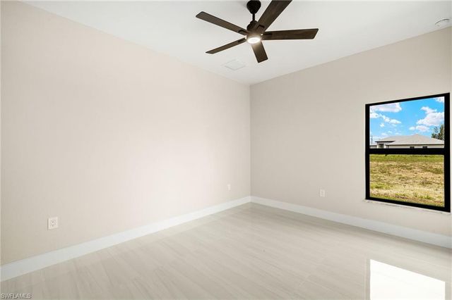 225 NE 8th TER, Cape Coral, FL 33909