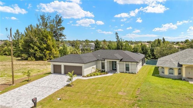 225 NE 8th TER, Cape Coral, FL 33909