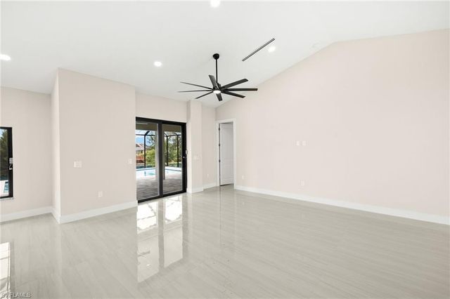 225 NE 8th TER, Cape Coral, FL 33909