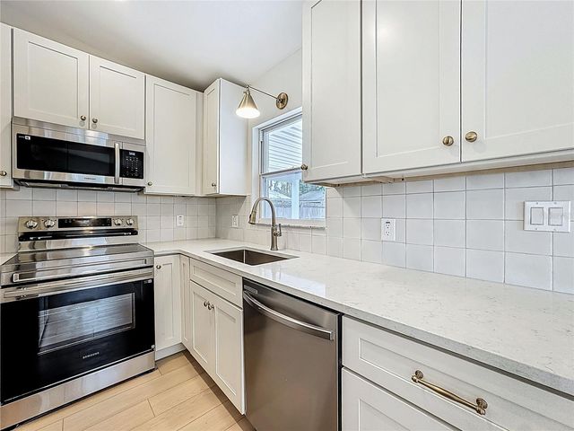 1018 DOWD AVENUE, Orlando, FL 32804