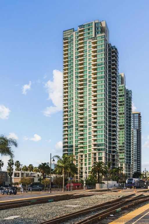 Image 39 of property listing at 1199 Pacific Hwy 2903, San Diego, CA 92101