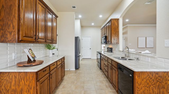 613 W Sheila Circle, Joshua, TX 76058