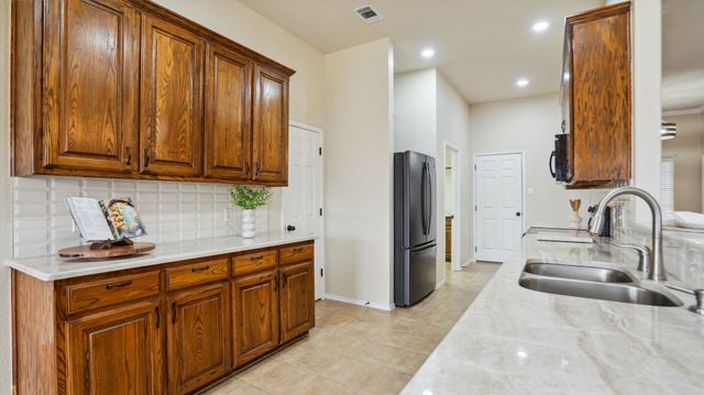 613 W Sheila Circle, Joshua, TX 76058