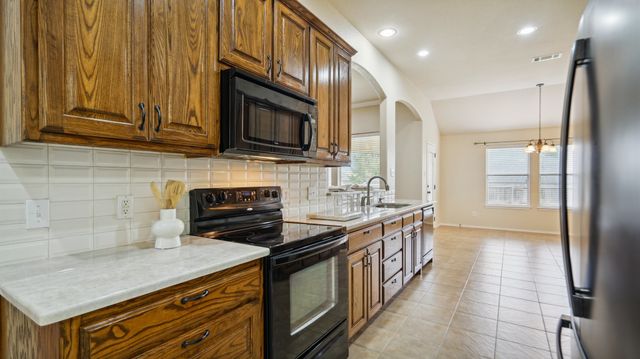 613 W Sheila Circle, Joshua, TX 76058