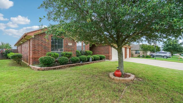 613 W Sheila Circle, Joshua, TX 76058