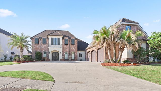 1002 Le Triomphe Parkway, Broussard, LA 70518
