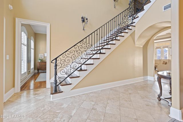 1002 Le Triomphe Parkway, Broussard, LA 70518