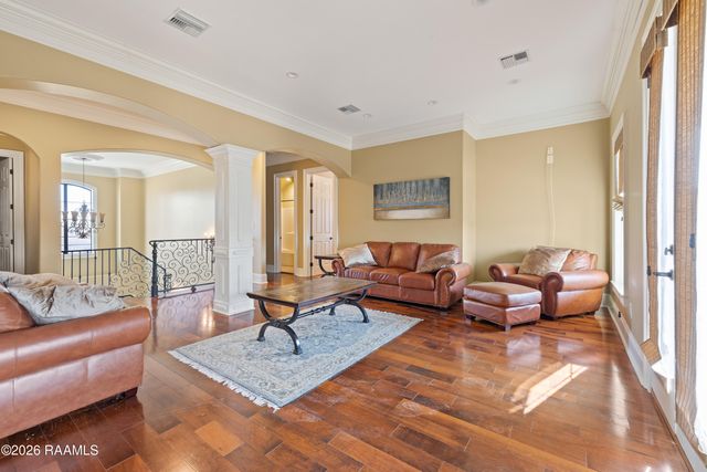 1002 Le Triomphe Parkway, Broussard, LA 70518