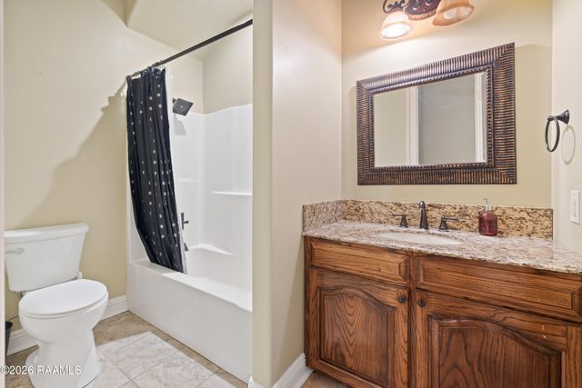 1002 Le Triomphe Parkway, Broussard, LA 70518