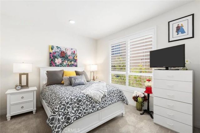 5253 Vantage Avenue 202, Valley Village, CA 91607