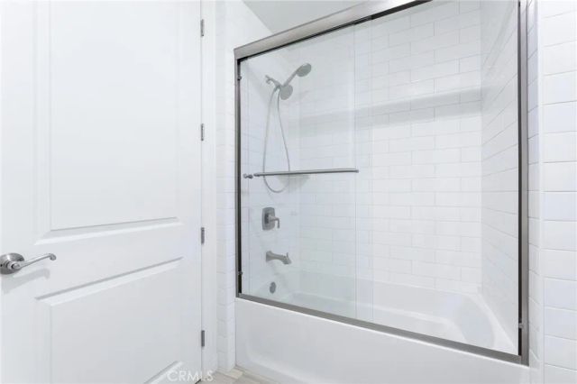 5253 Vantage Avenue 202, Valley Village, CA 91607