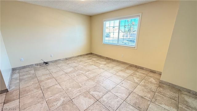 3090 Desmond Avenue, Las Vegas, NV 89121