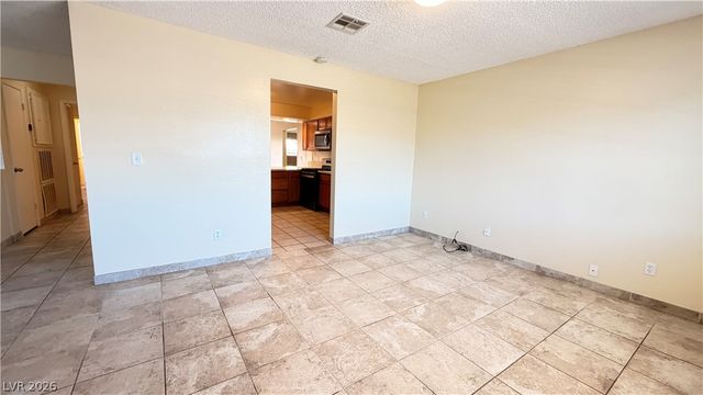 3090 Desmond Avenue, Las Vegas, NV 89121