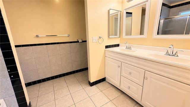 3090 Desmond Avenue, Las Vegas, NV 89121