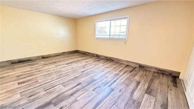3090 Desmond Avenue, Las Vegas, NV 89121
