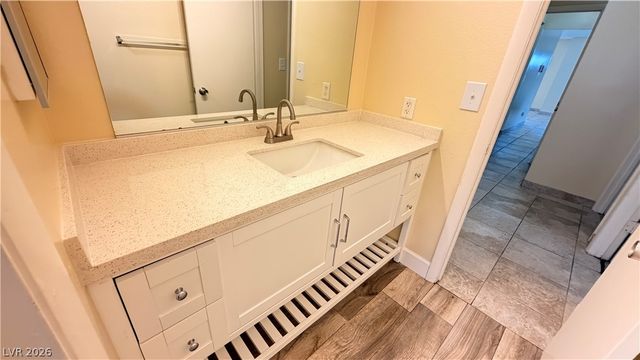 3090 Desmond Avenue, Las Vegas, NV 89121