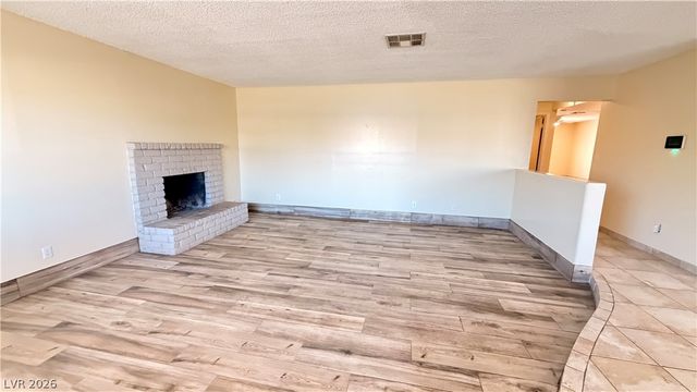 3090 Desmond Avenue, Las Vegas, NV 89121