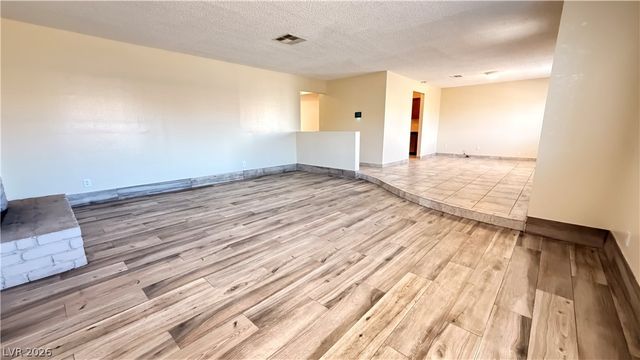 3090 Desmond Avenue, Las Vegas, NV 89121
