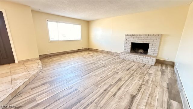 3090 Desmond Avenue, Las Vegas, NV 89121