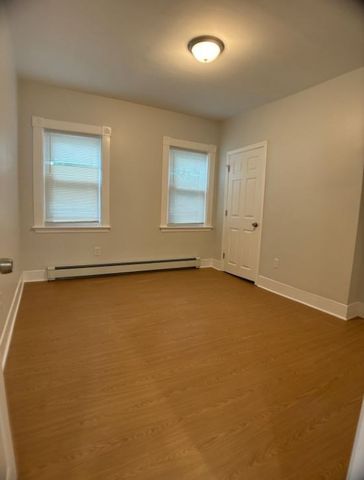 11 Foskett Ct A, Natick, MA 01760