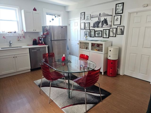 11 Foskett Ct A, Natick, MA 01760