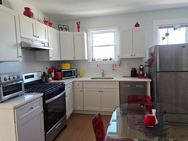 11 Foskett Ct A, Natick, MA 01760