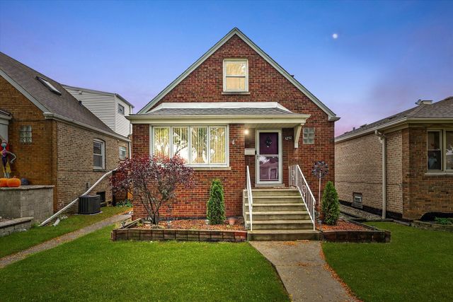 5250 S Nagle Avenue, Chicago, IL 60638