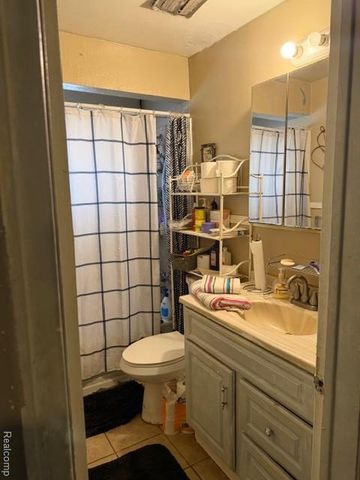 19324 Archdale Street, Detroit, MI 48235