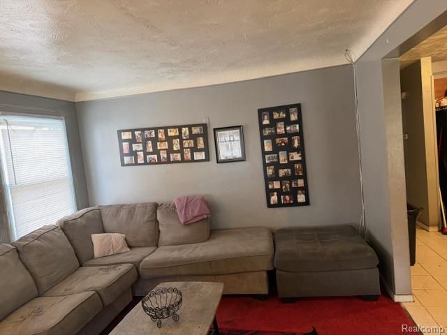 19324 Archdale Street, Detroit, MI 48235