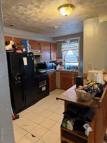 19324 Archdale Street, Detroit, MI 48235