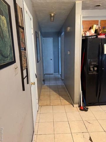 19324 Archdale Street, Detroit, MI 48235