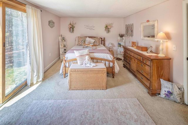 21 Brustle Road, Nottingham, NH 03290