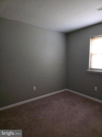 10 ARCHER CIR, Newark, DE 19702