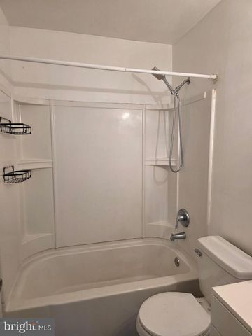 10 ARCHER CIR, Newark, DE 19702