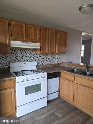 10 ARCHER CIR, Newark, DE 19702