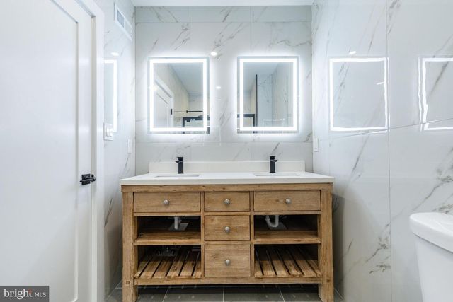 1905 S ALDER ST, Philadelphia, PA 19148