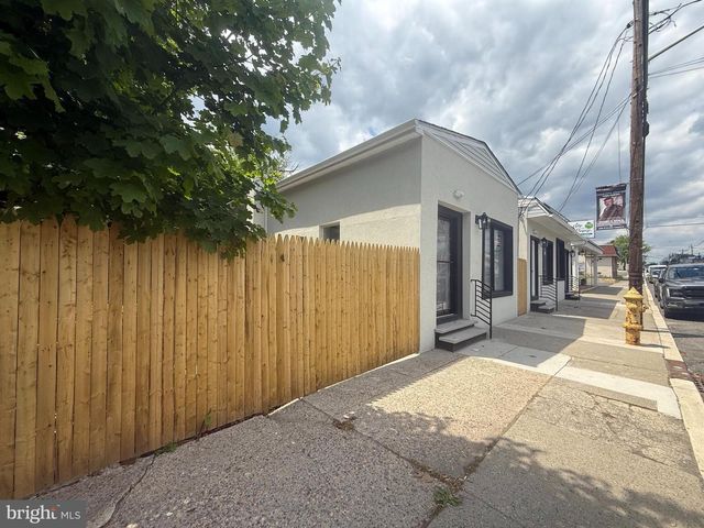 216 S BLACK HORSE PIKE, Glendora, NJ 08029