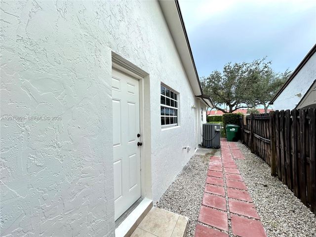 13971 SW 112th Street 13971, Miami, FL 33186