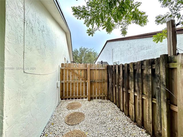 13971 SW 112th Street 13971, Miami, FL 33186
