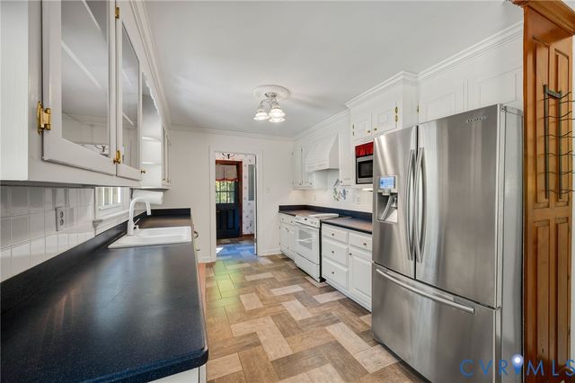2208 Mill Rd, Powhatan, VA 23139