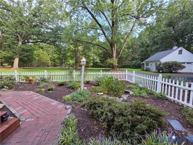 2208 Mill Rd, Powhatan, VA 23139