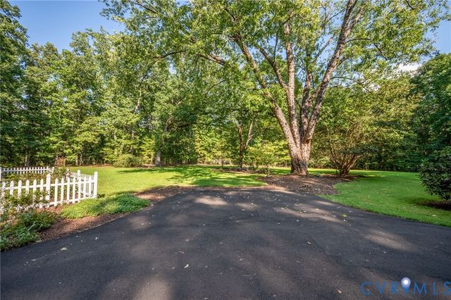 2208 Mill Rd, Powhatan, VA 23139