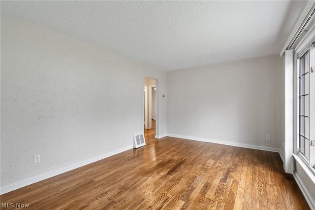 1335 Greenwood Avenue, Akron, OH 44320