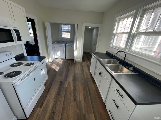 402 E 1st Street, Bloomington, IN 47401