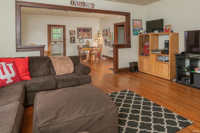 402 E 1st Street, Bloomington, IN 47401