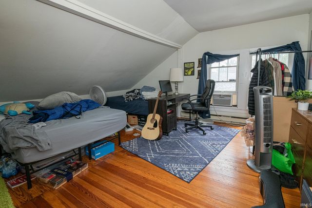 402 E 1st Street, Bloomington, IN 47401